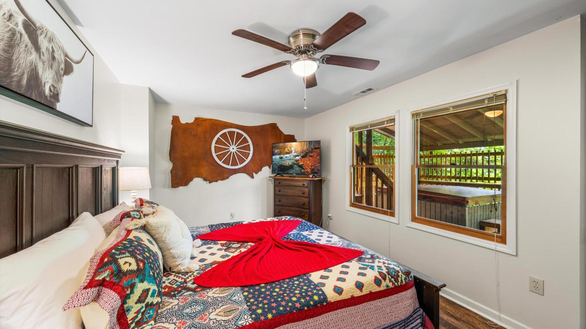 Whiskey Ridge Lodge, A Restored 1940S Gem, 2 Mins From Downtown, Breathtaking City Views, Custom Game Room, And Spacious Elegance Gatlinburg Ngoại thất bức ảnh