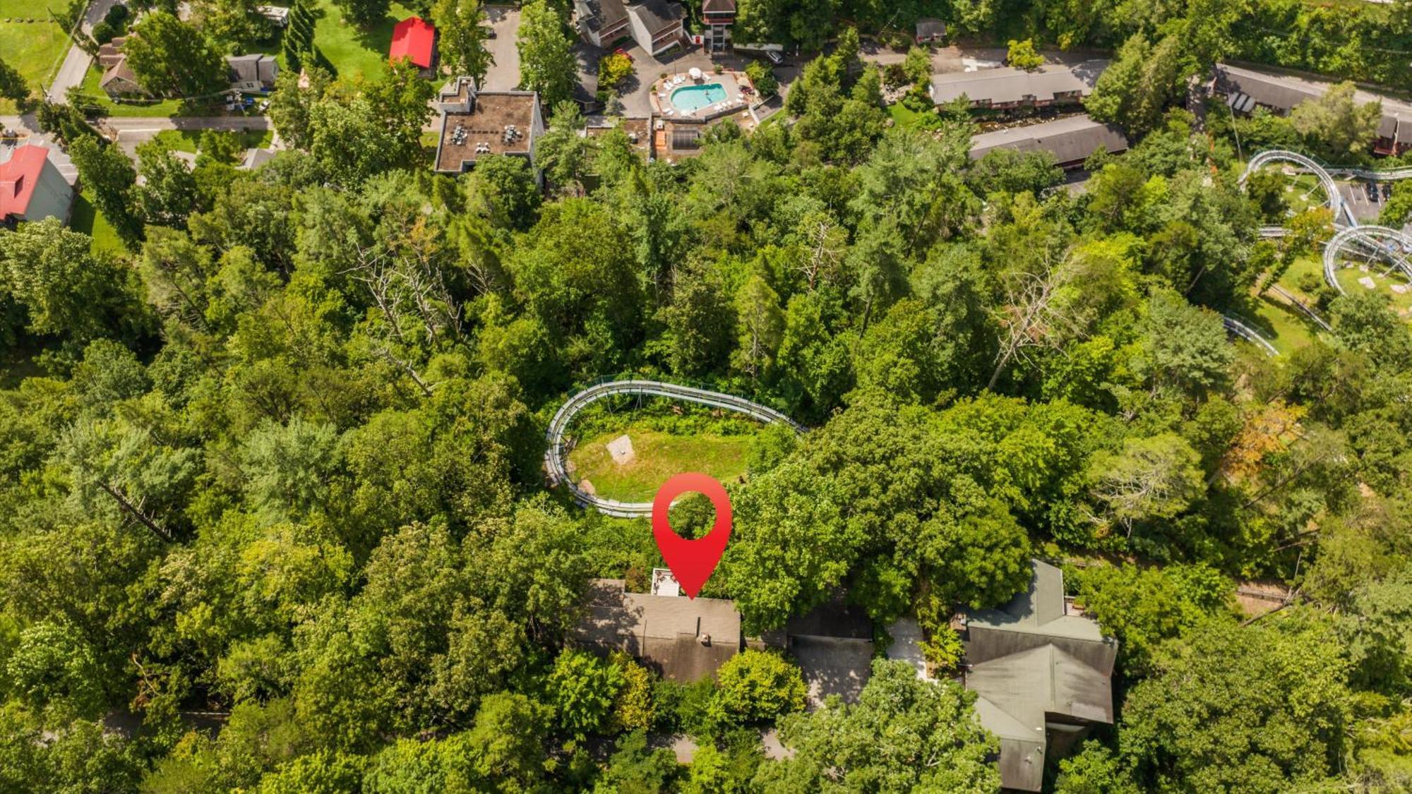 Whiskey Ridge Lodge, A Restored 1940S Gem, 2 Mins From Downtown, Breathtaking City Views, Custom Game Room, And Spacious Elegance Gatlinburg Ngoại thất bức ảnh
